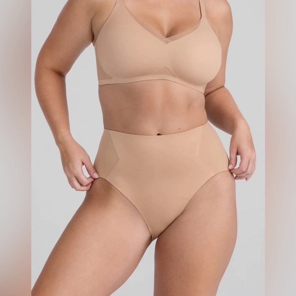HoneyLove Crossover Brief, Nude, Small, Never worn, with tags!